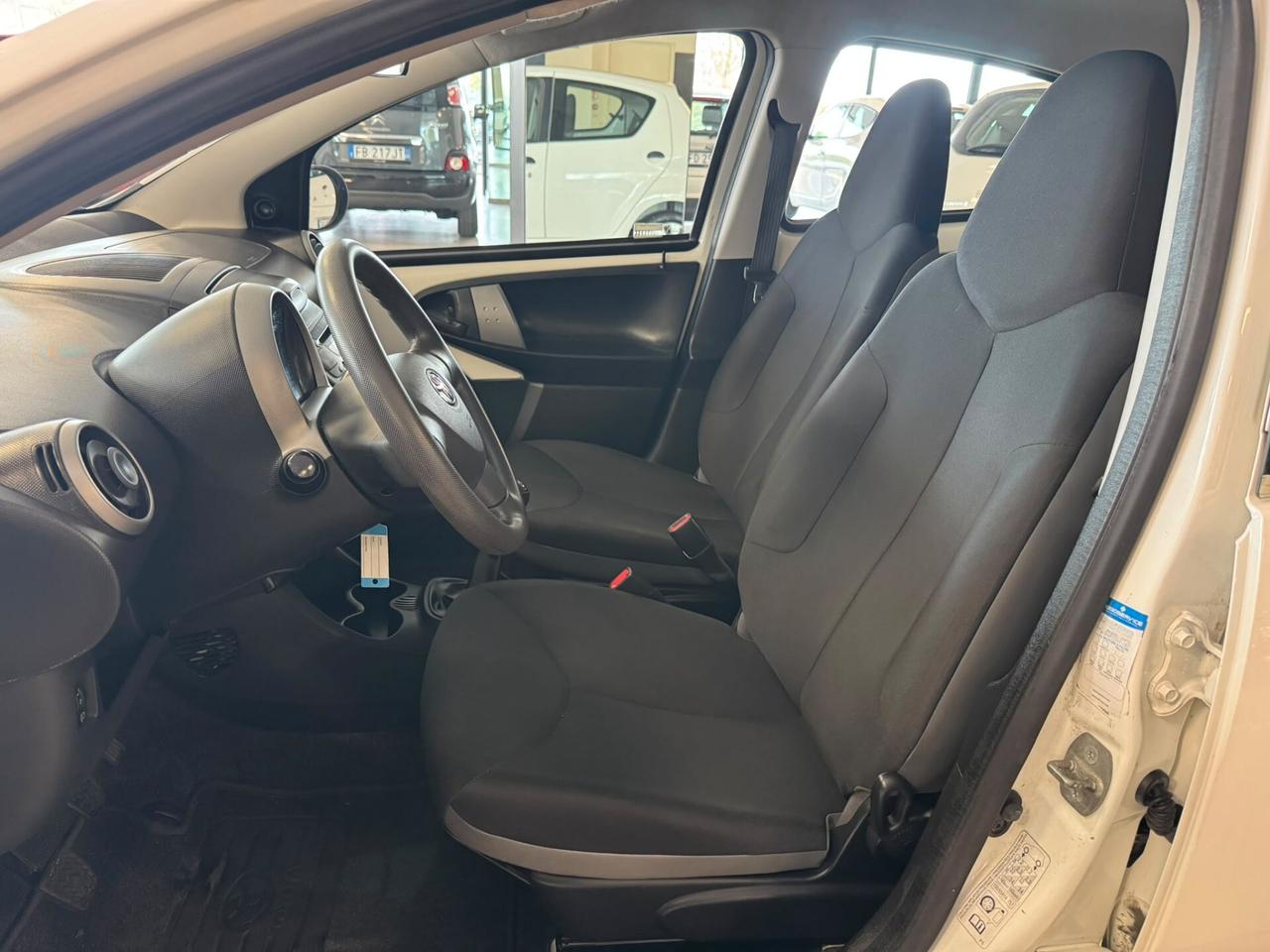 Toyota Aygo 1.0 12V VVT-i 5 porte Lounge Connect