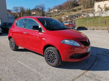 Lancia Ypsilon 0.9 TwinAir 85 CV 5 porte Metano Ecochic Gold