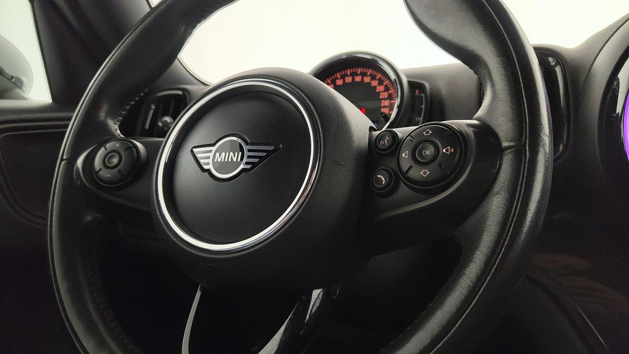 MINI Mini Countryman F60 2017 - Mini Countryman 1.5 One D my18