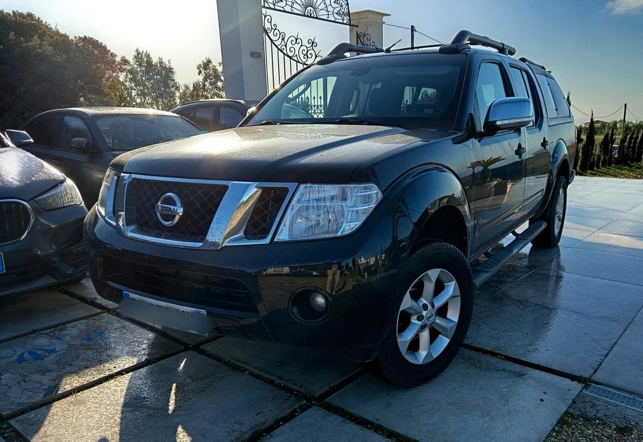 Nissan Navara 3.0 dCi 4 porte Double Cab LE V6 hardtop