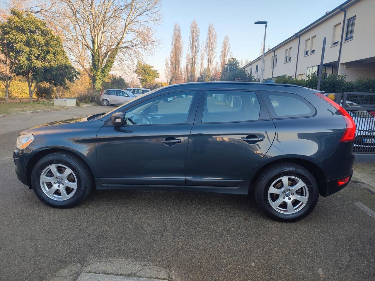 VOLVO XC60 2013 DIESEL 2.0 AUTOMATICA STUPENDA