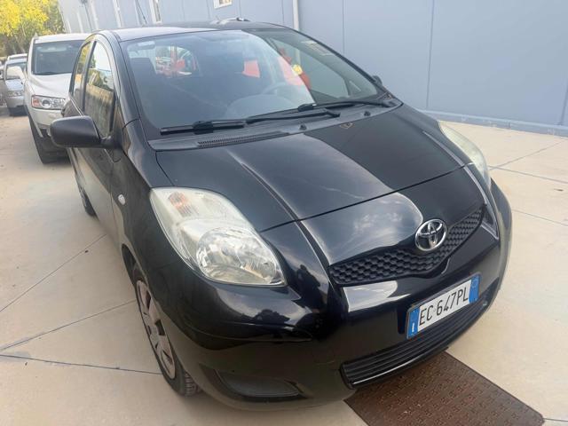 TOYOTA Yaris 1.0 5p Now BENZINA/GPL senza nessun lavoro da fare