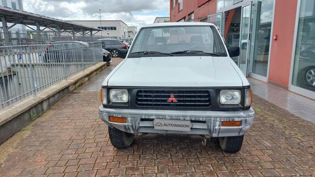 MITSUBISHI L200 2.5 TD 4WD Club Cab Pick-up