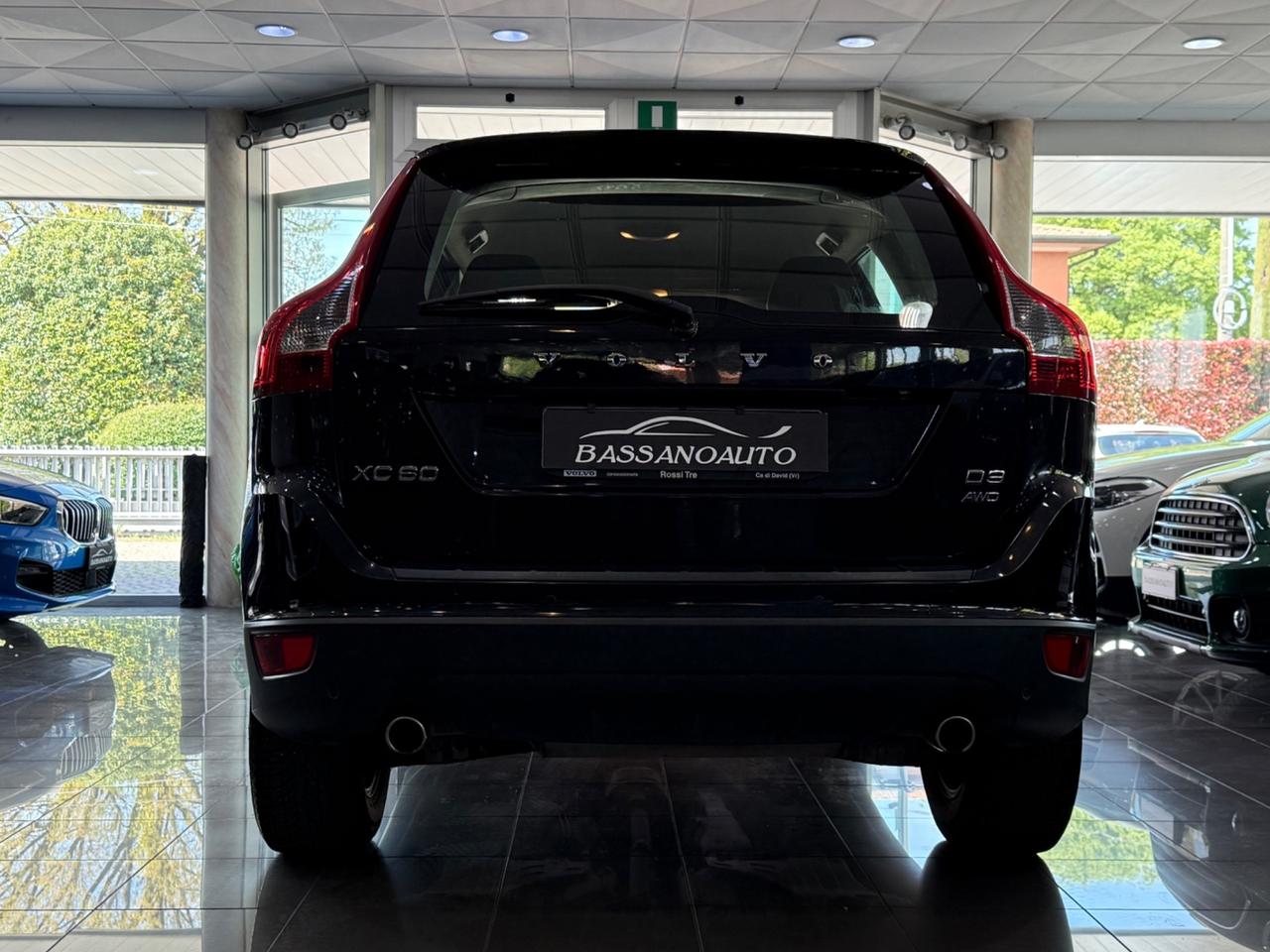 Volvo XC 60 2.4 d4 R-design awd 163cv MANUALE !!