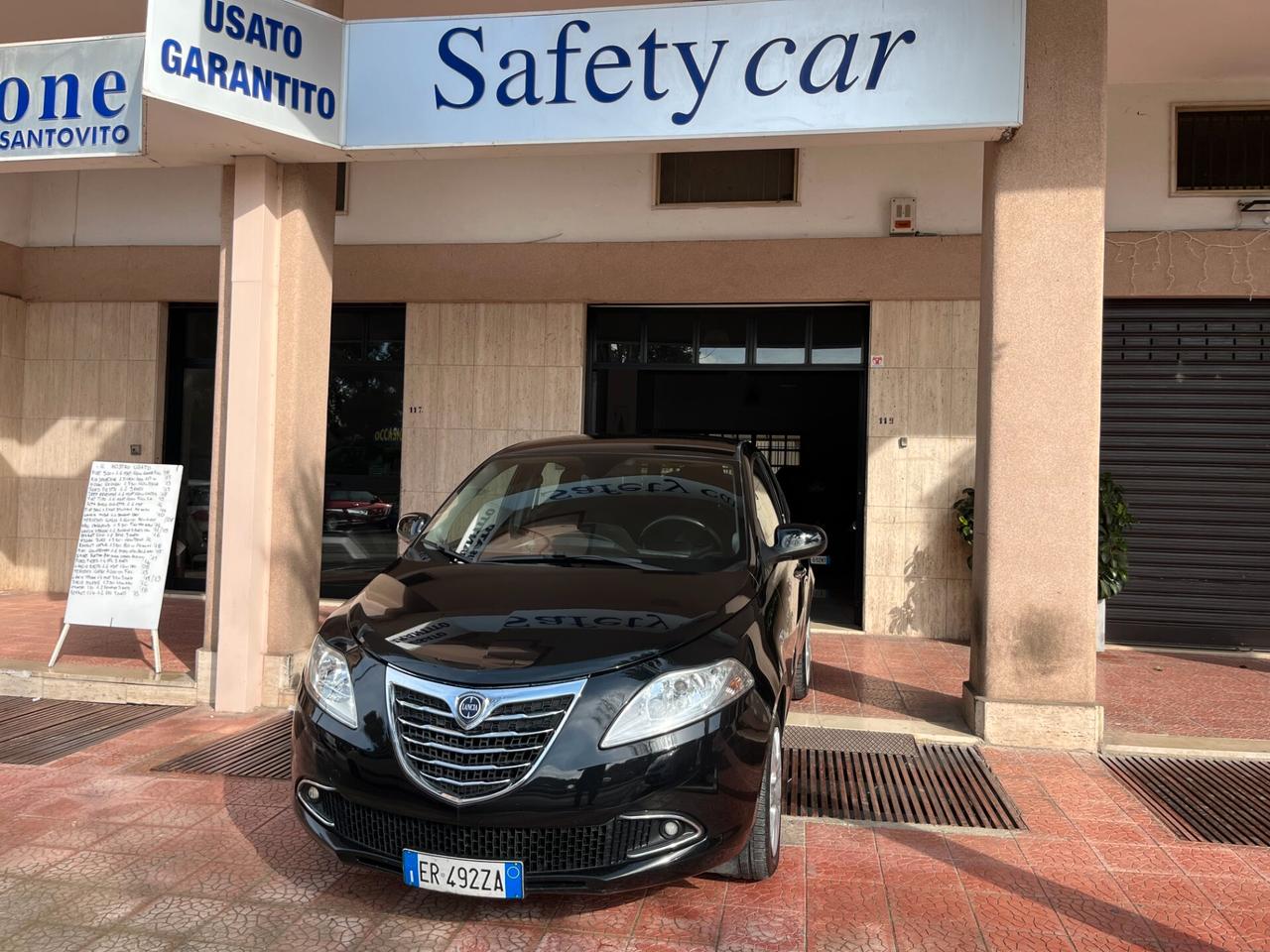 Lancia Ypsilon 1.3MJT 95CV 5p perfetta-2013