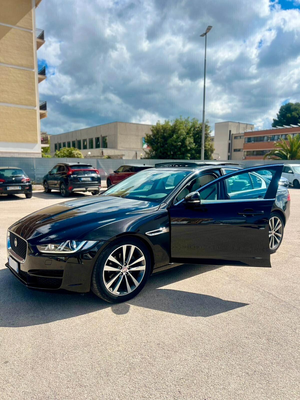 Jaguar XE 2.0 D Turbo 180CV aut. Prestige
