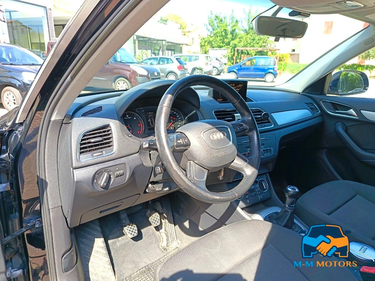 Audi Q3 2.0 tdi Business 120cv