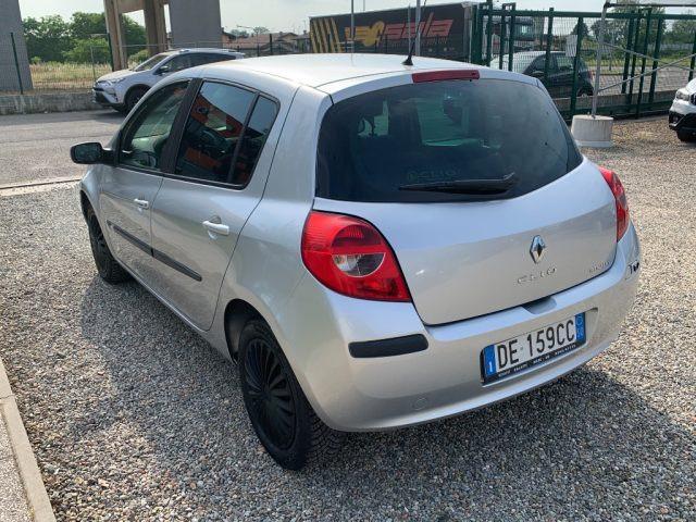 RENAULT Clio 1.4 16V 5 porte Confort