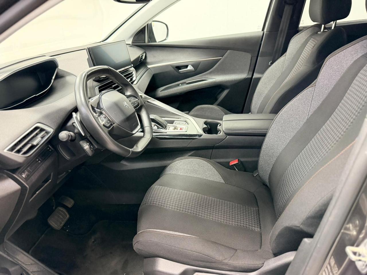 Peugeot 5008 BlueHDi 130 S&S EAT8 Active Pack