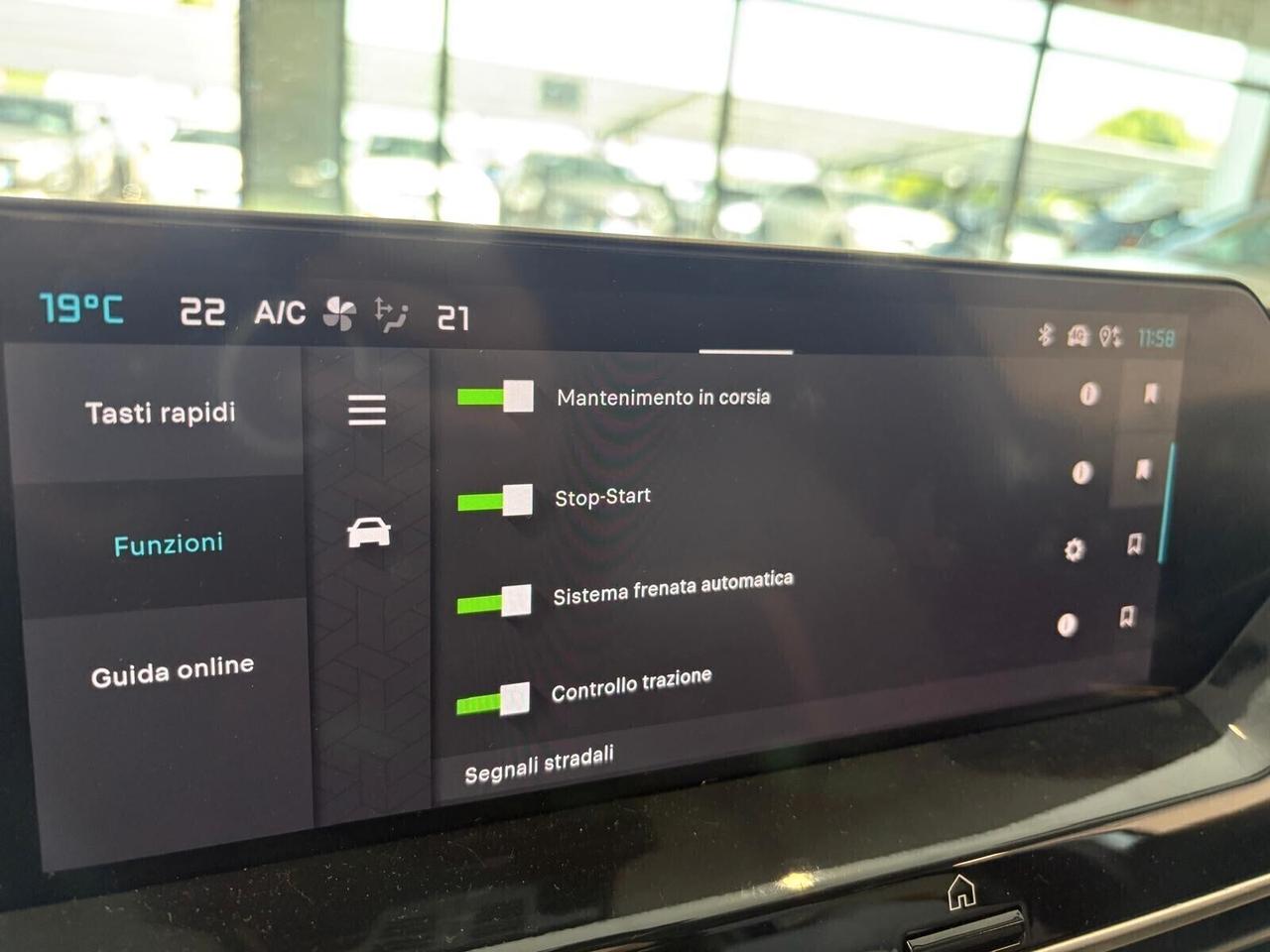Citroen C4 MAX PureTech 130 EAT8 SPOTICAR