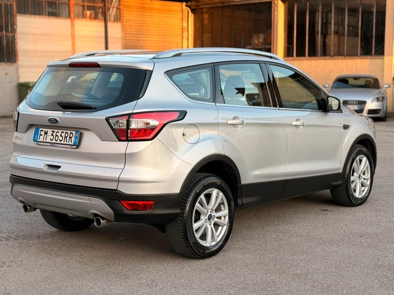 Ford Kuga 1.5 TDCI 120 CV S&S 2WD ST-Line Business