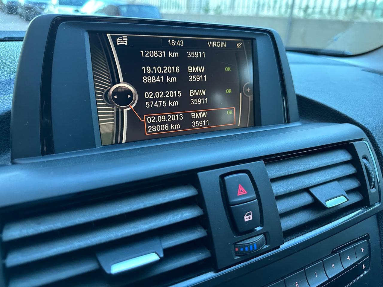 Bmw 118 118d 5p. Urban