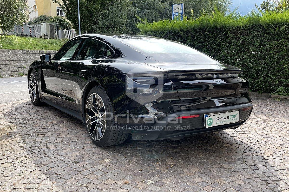 PORSCHE Taycan