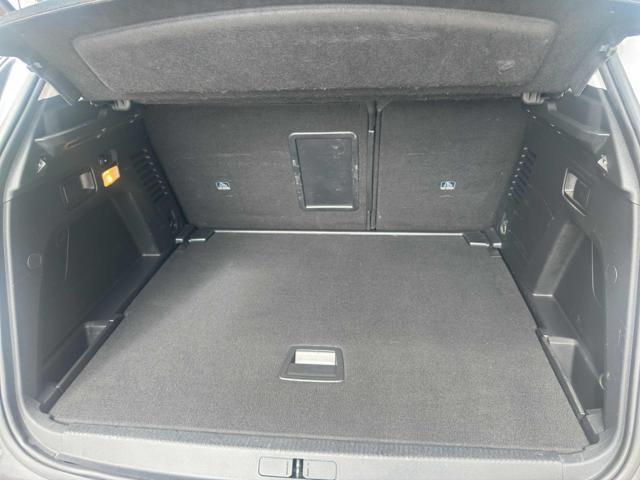 PEUGEOT 3008 BlueHDi 130 S&S EAT8 Business