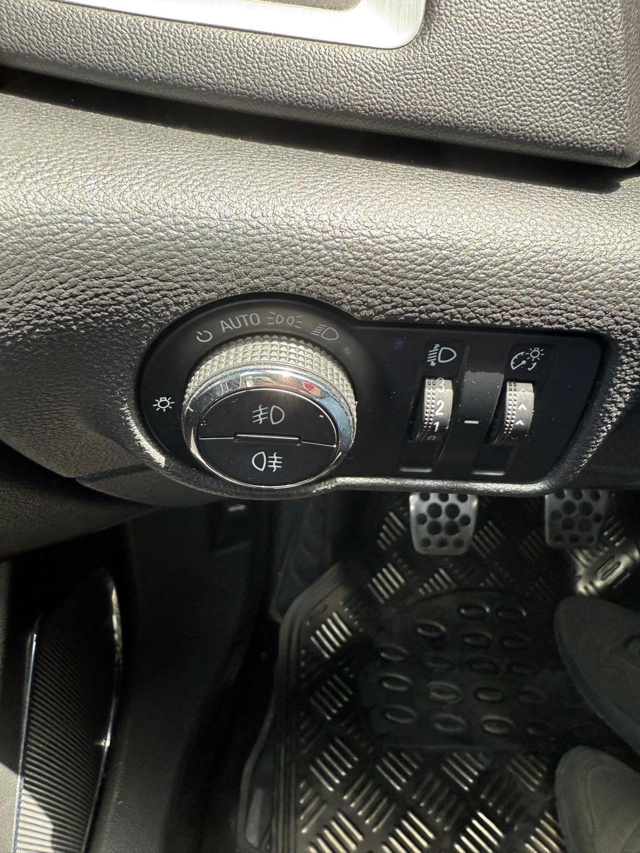 Opel Astra 2.0 CDTI 165CV - Navi-Cerchi 19