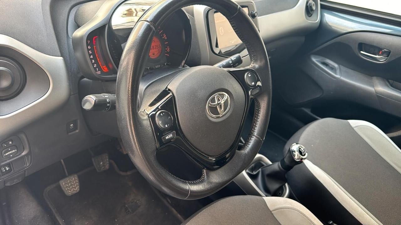 Toyota Aygo 1.0 VVT-i 72 CV 5 porte x-cool