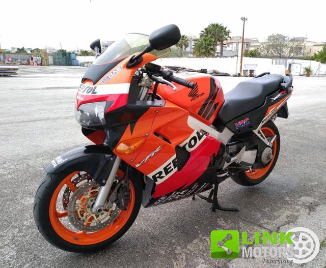 HONDA VFR 800 Repsol