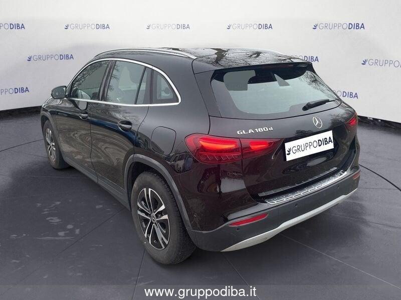 Mercedes-Benz GLA GLA-H247 2023 180 d Advanced auto