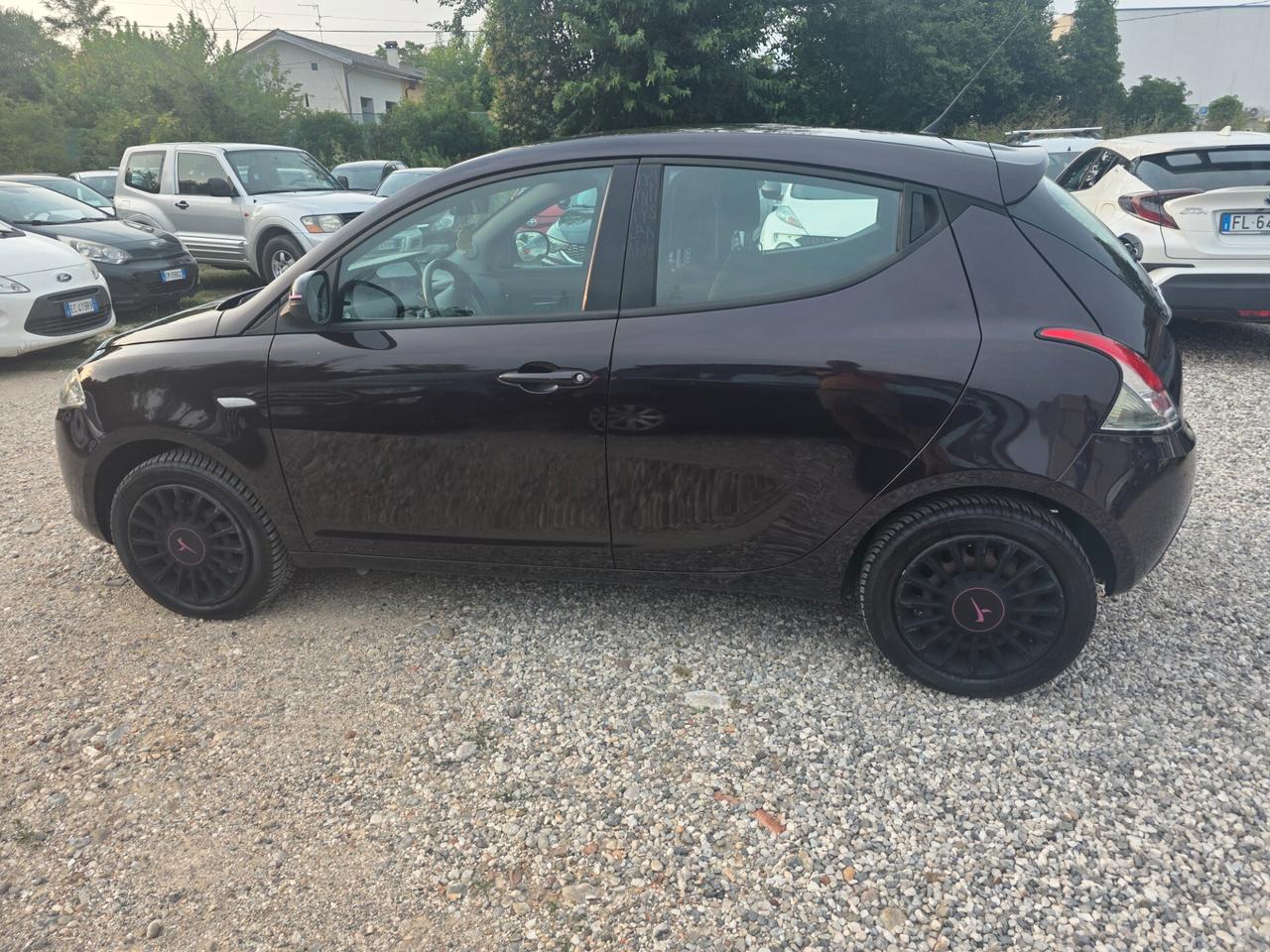 Lancia Ypsilon 1.2 69 CV 5 porte Platinum