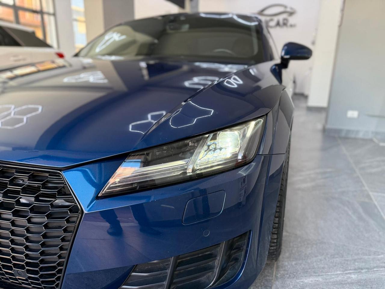 Audi TT Coupé 2.0 TDI ultra Design