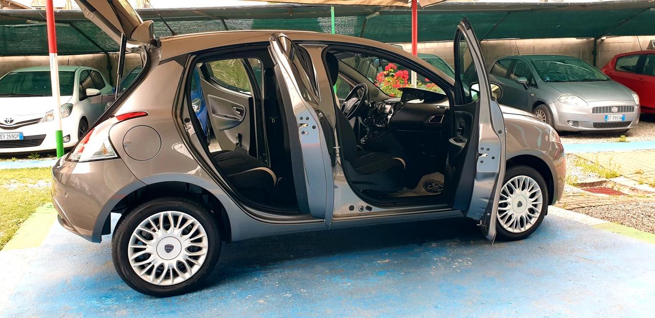 LANCIA YPSILON 1.2 BENZINA G.P.L DI CASA KM 60MILA