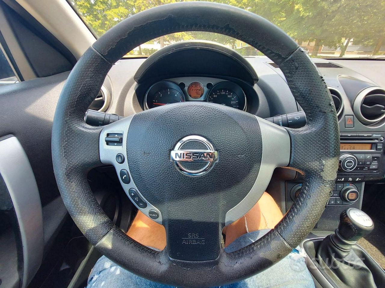 Nissan Qashqai Qashqai I 2008 2.0 dci Tekna dpf
