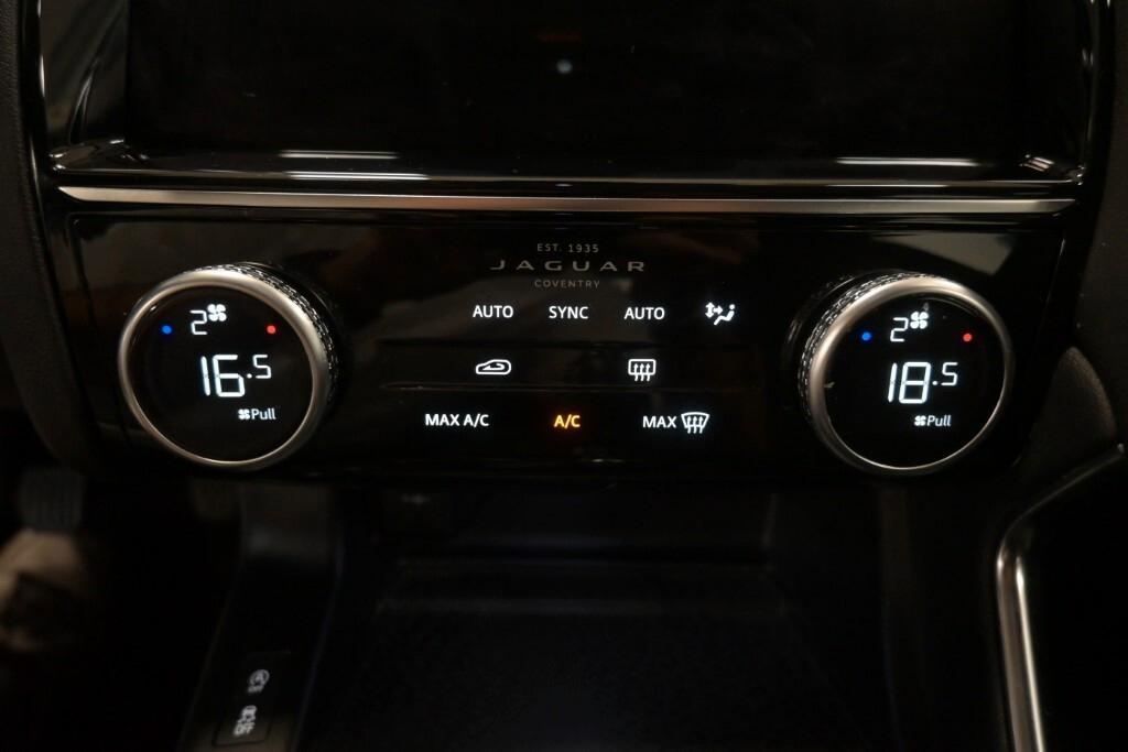 Jaguar E-Pace 2.0D I4 163CV 6M ( PDC - MIRROR FARI LED TELECAMERA 360 )