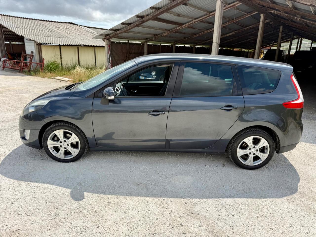 Renault scenic 7posti 1.9 DCi 130milaKM unipro