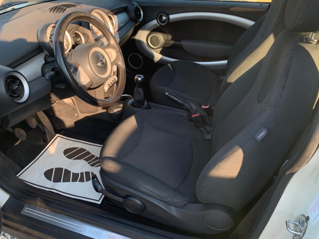 Mini 1.4 16V One Chili