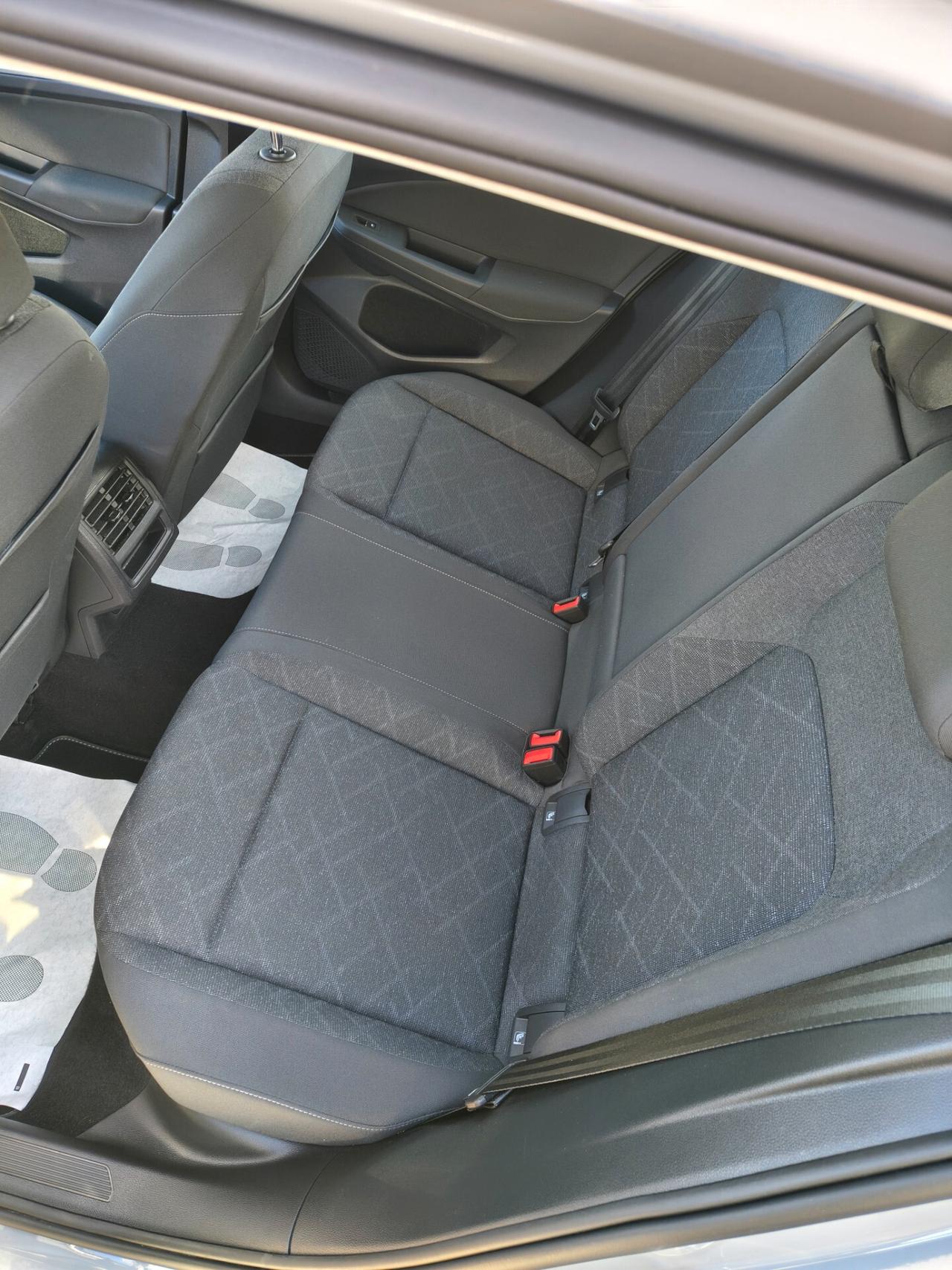 Volkswagen Golf 2.0 TDI 115 CV