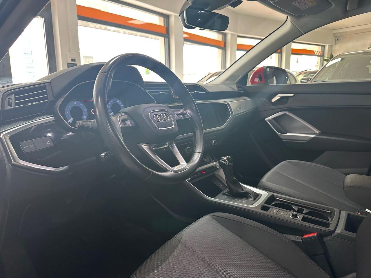Audi Q3 S Line 2.0 35 TDI #5618
