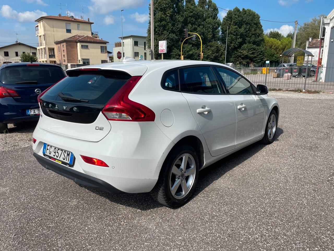 Volvo V40 D2 Business ANCHE X NEOPATENTATI