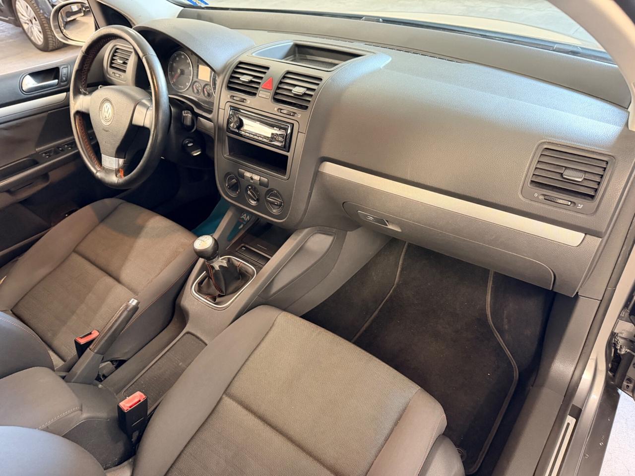 Volkswagen Golf 1.6 16V FSI 5p. Comfortline