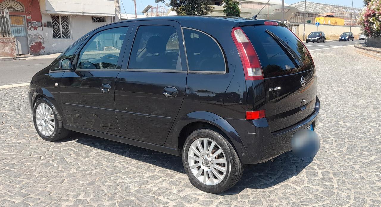 Opel Meriva 1.7 CDTI 101CV Cosmo