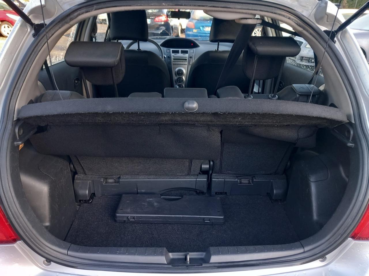 Toyota Yaris 1.0 5 porte