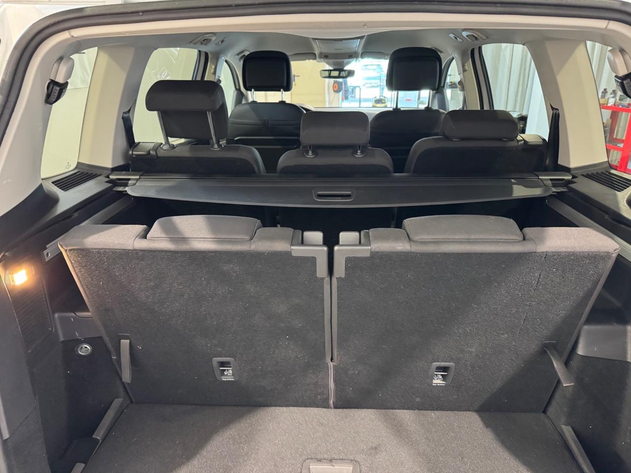 Volkswagen Touran 2.0 TDI 150 CV SCR DSG Executive 7 POSTI !!