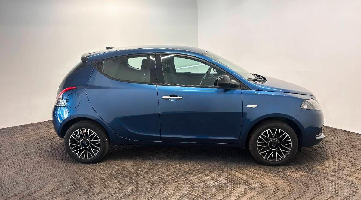 Lancia Ypsilon III 1.0 firefly hybrid Gold s&s 70cv 5p.ti