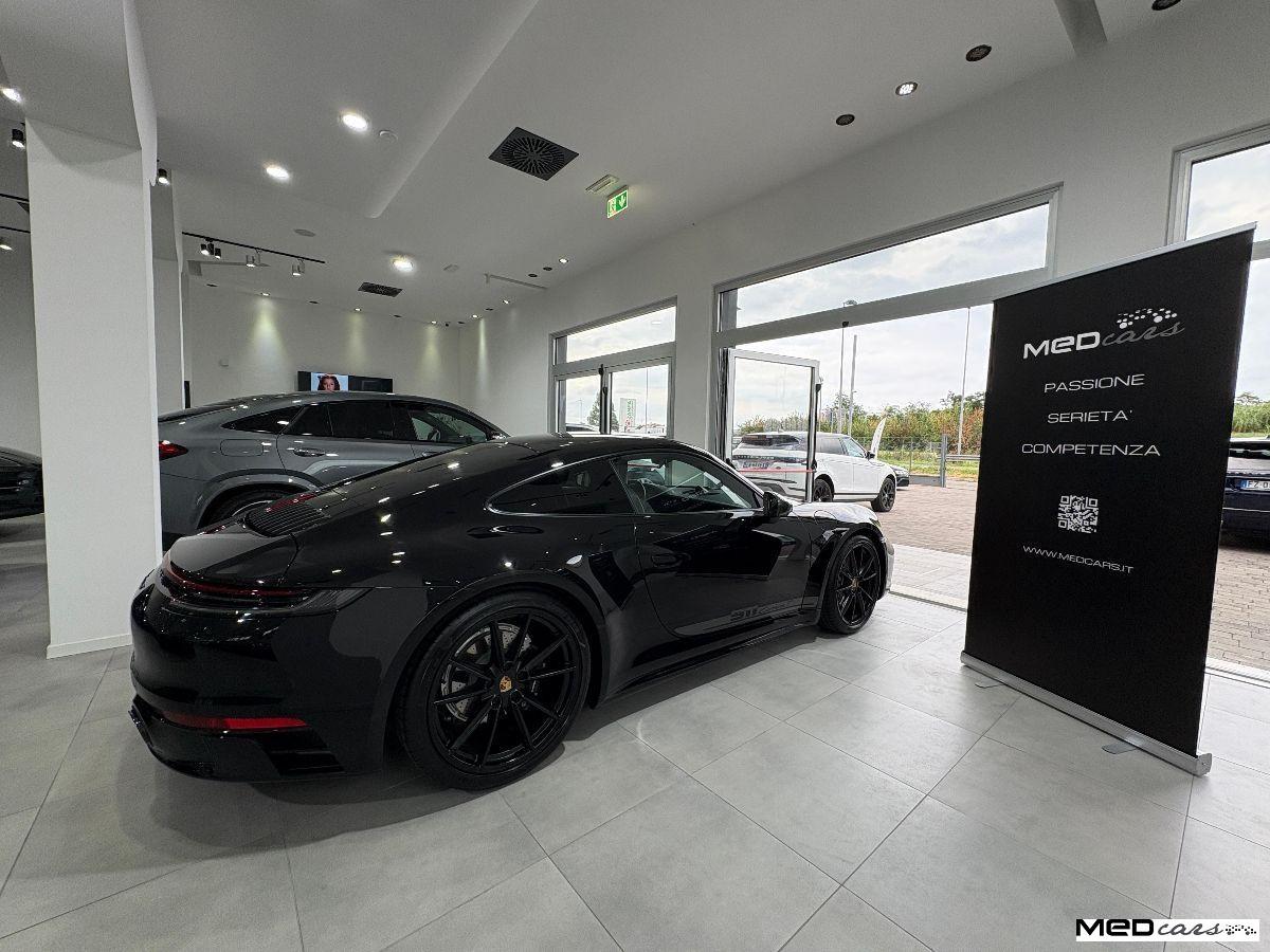 PORSCHE - 992