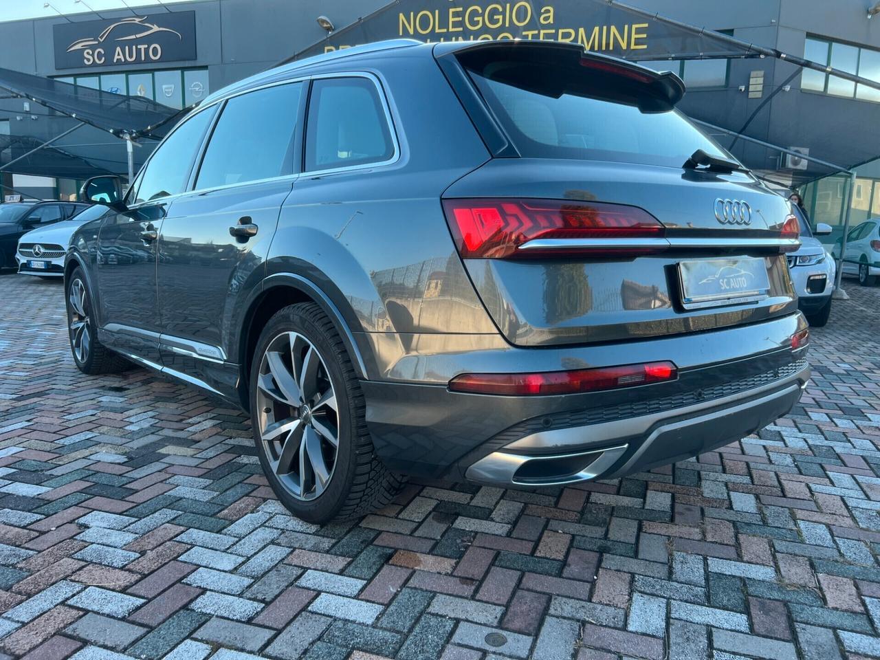 Audi Q7 3.0 TDI S-Line Plus 7 POSTI