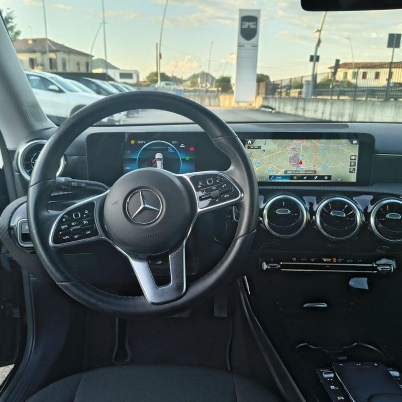 Mercedes-Benz CLA S.Brake 200D AT 150 CV Business Extra