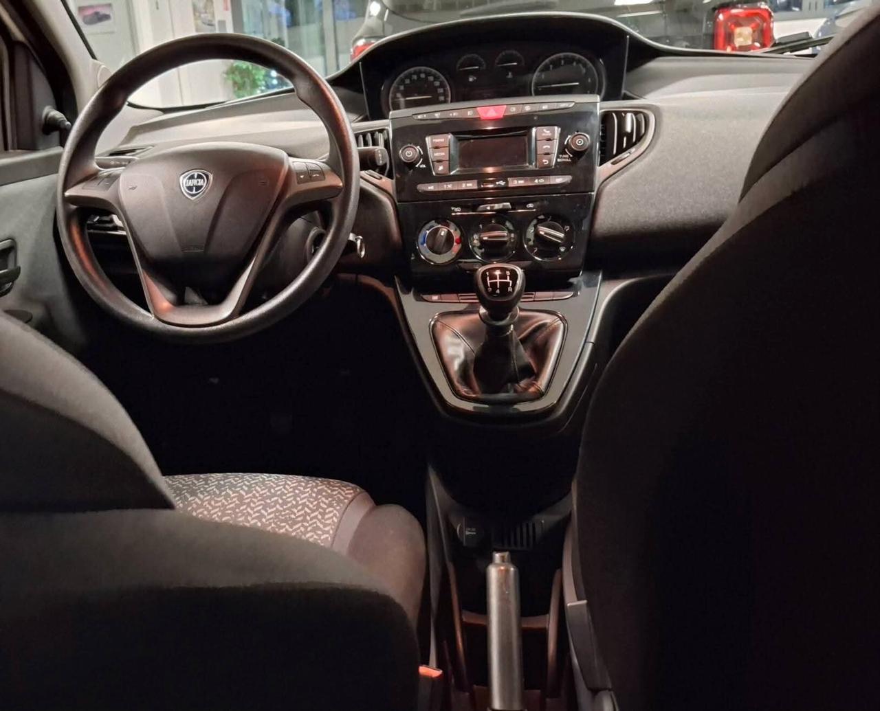 Lancia Ypsilon 1.2 69 CV 5 porte S&S Gold