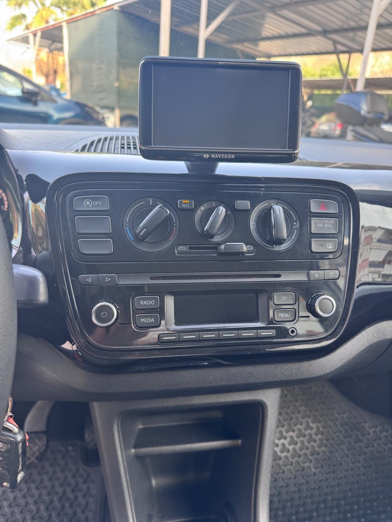 Volkswagen up! 1.0 75 CV 5p. high