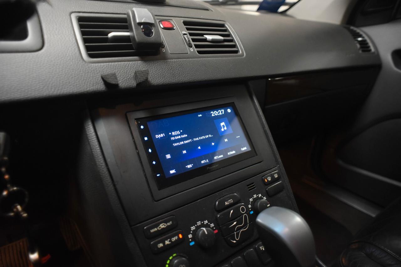 Volvo XC 90 XC90 2.4 D5 185 CV aut. AWD Executive