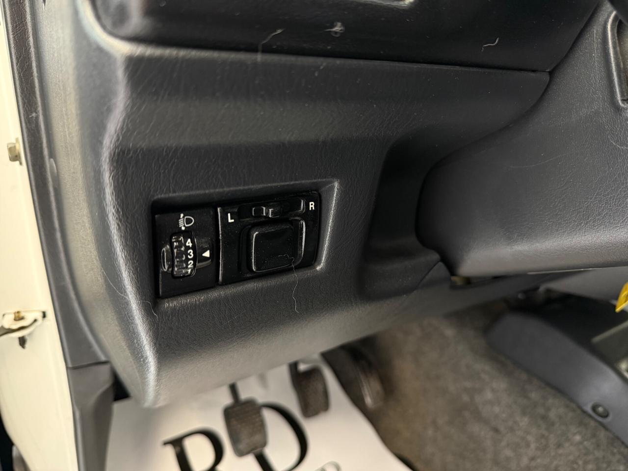 Suzuki Jimny 1.3i 16V cat 4WD JLX