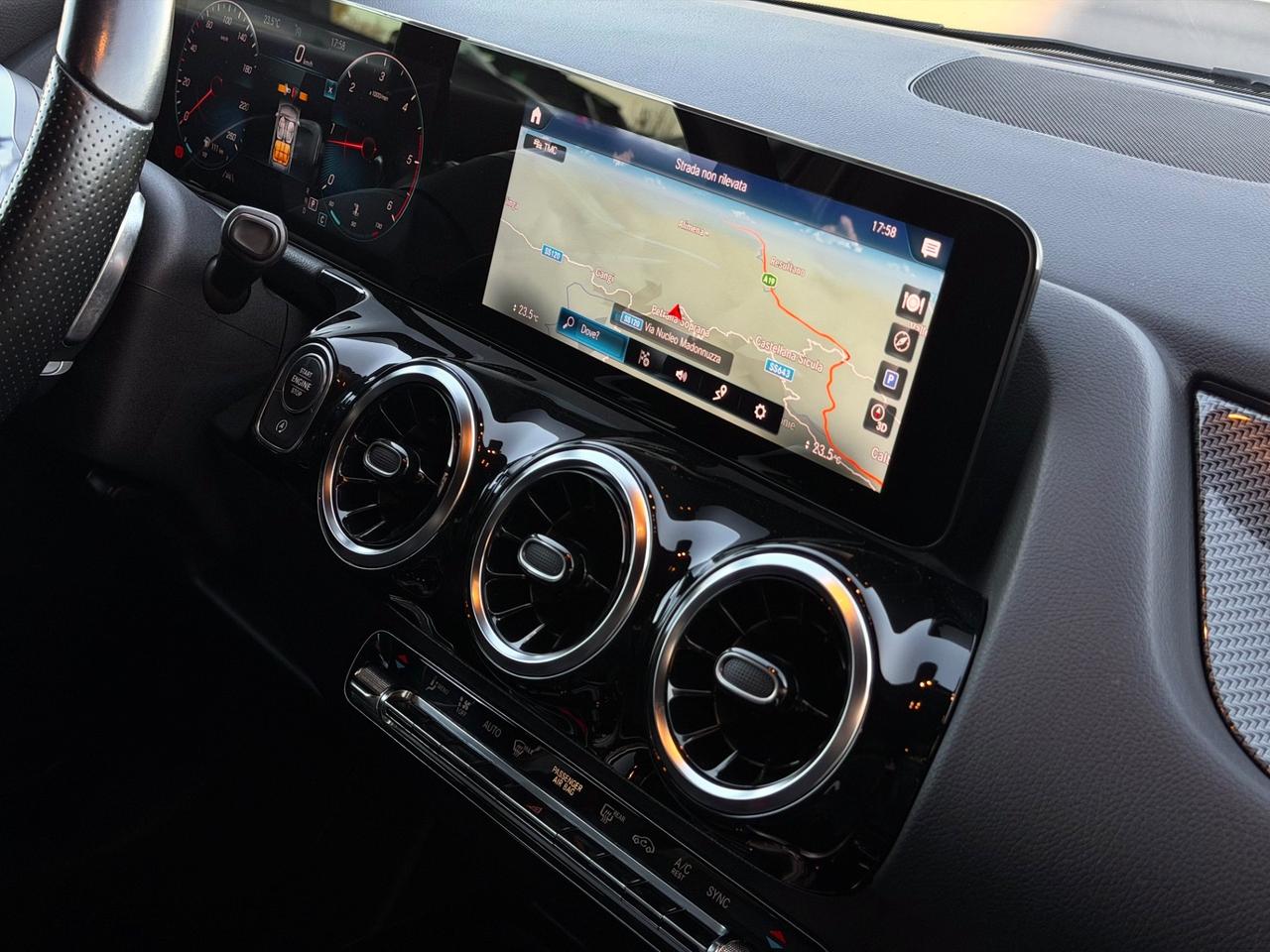 Mercedes-benz GLA 200 d AMG Premium - IVA ESPOSTA