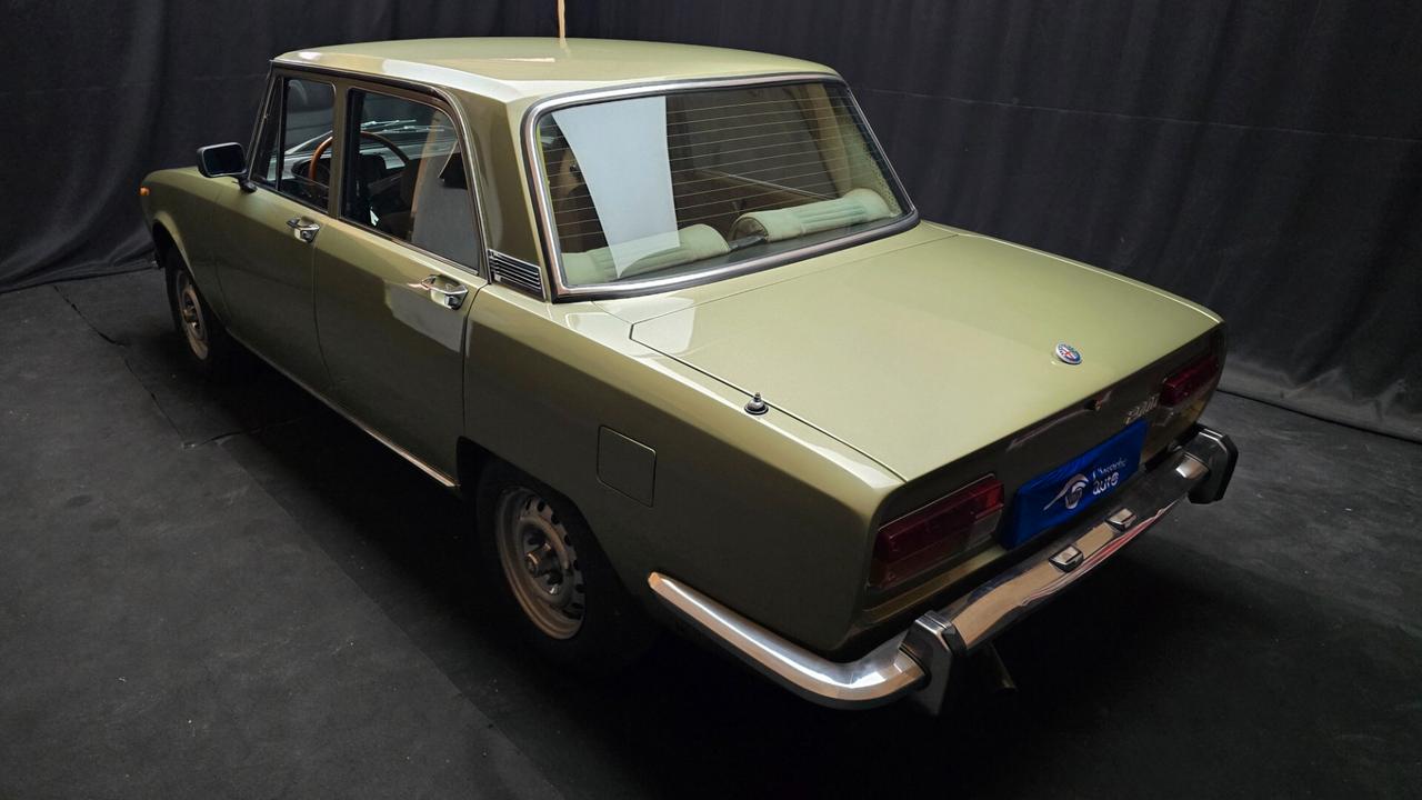 Alfa Romeo 2000 anno 1974 certificabile ASI