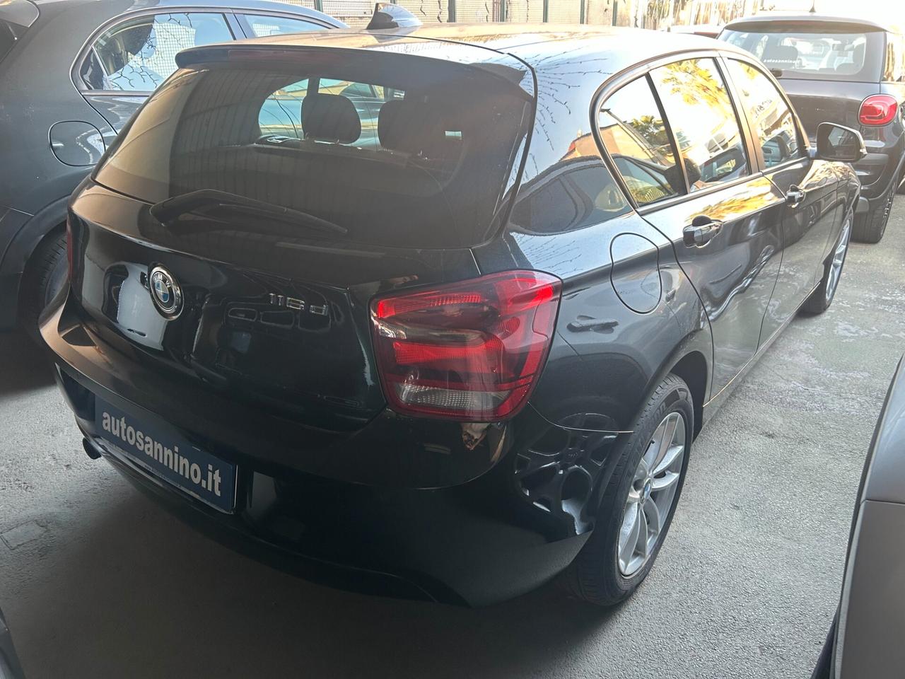 Bmw 116 116d 5p. Urban