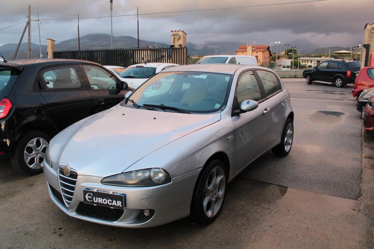 Alfa Romeo 147 1.9 JTD (115 CV) cat 5p. Distinctive