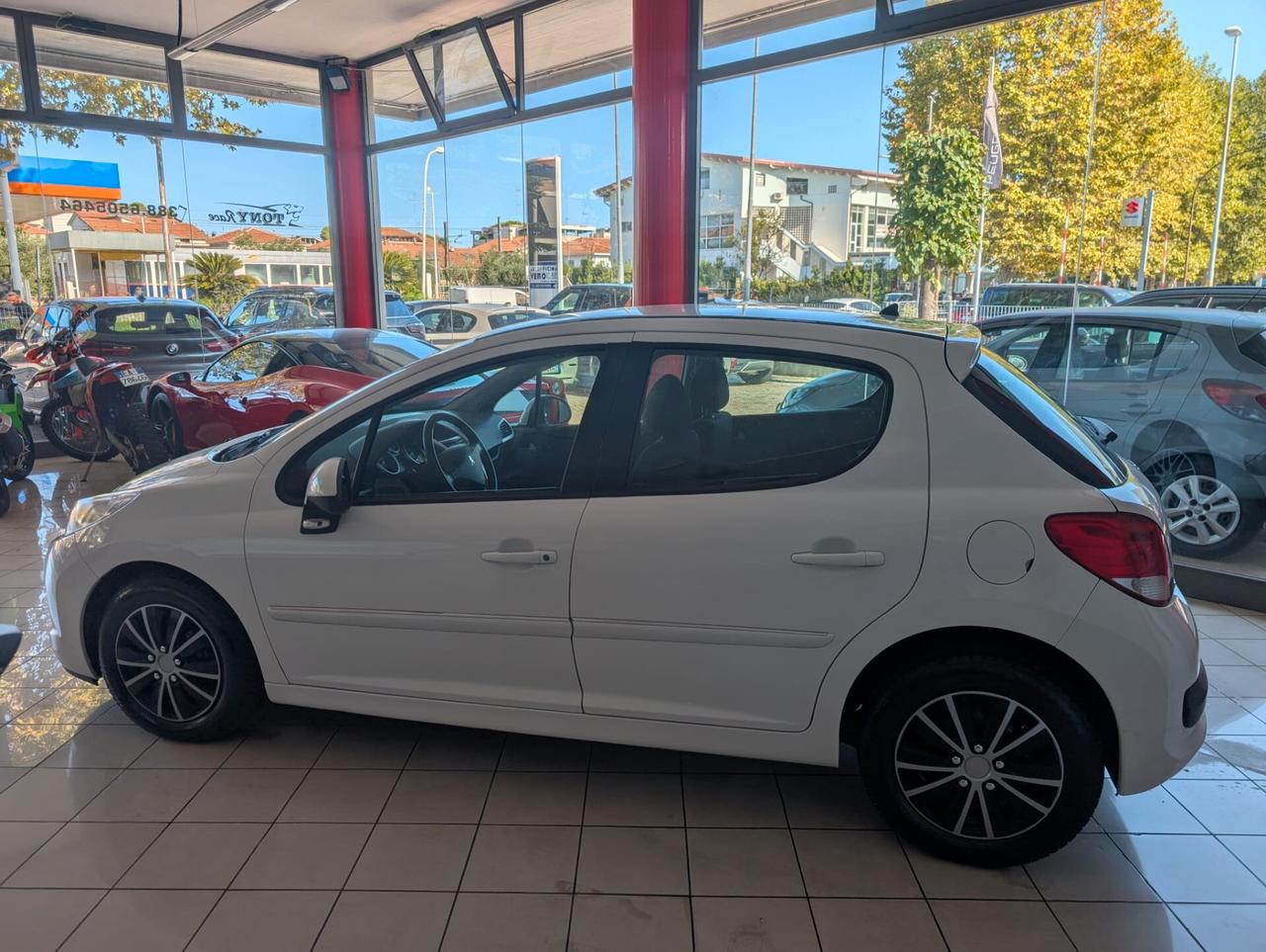 Peugeot 207 Plus 1.4 8V 75CV 5p. ECO GPL
