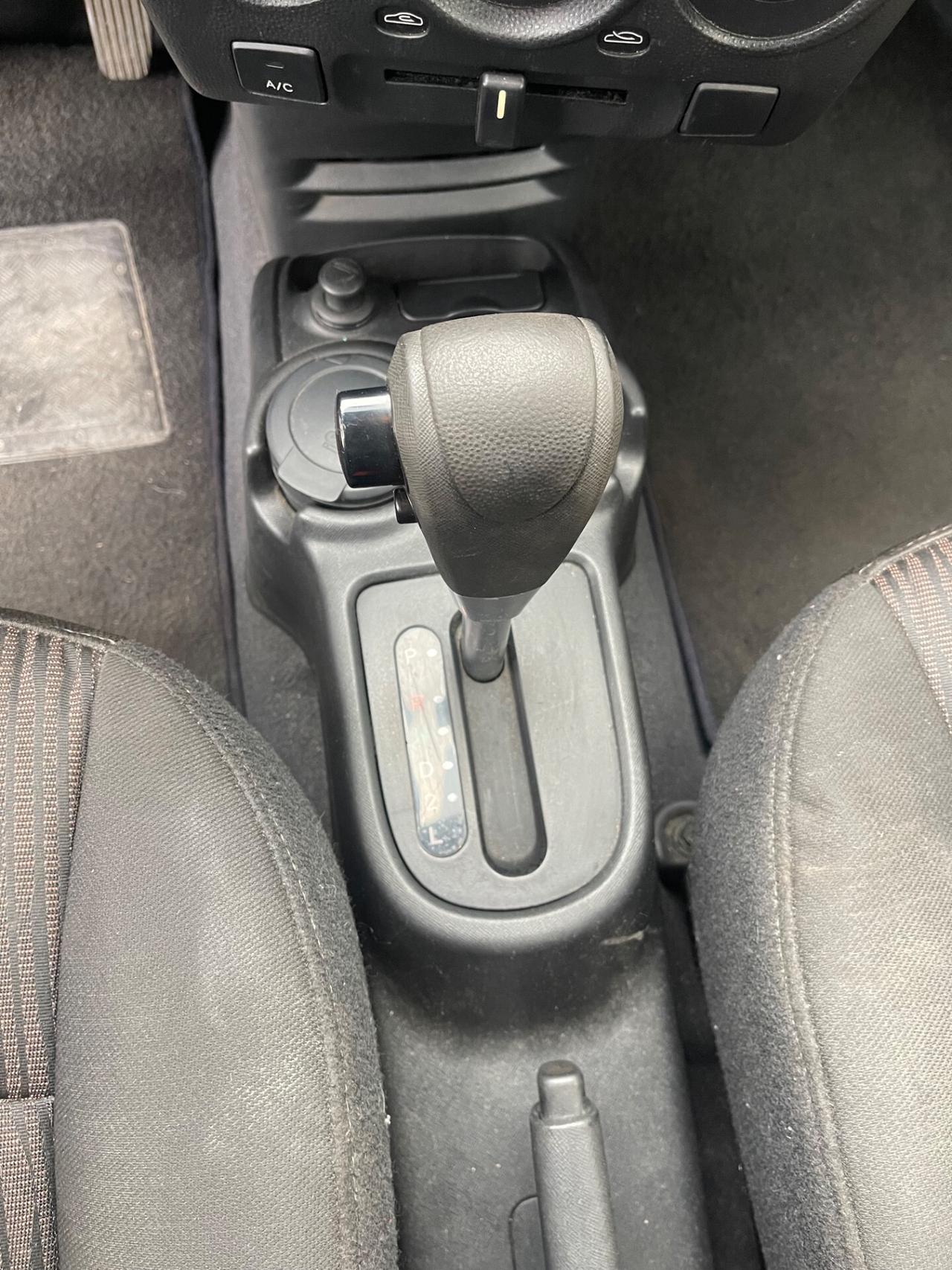 Kia Picanto 1.0 12V Town Bi-Fuel